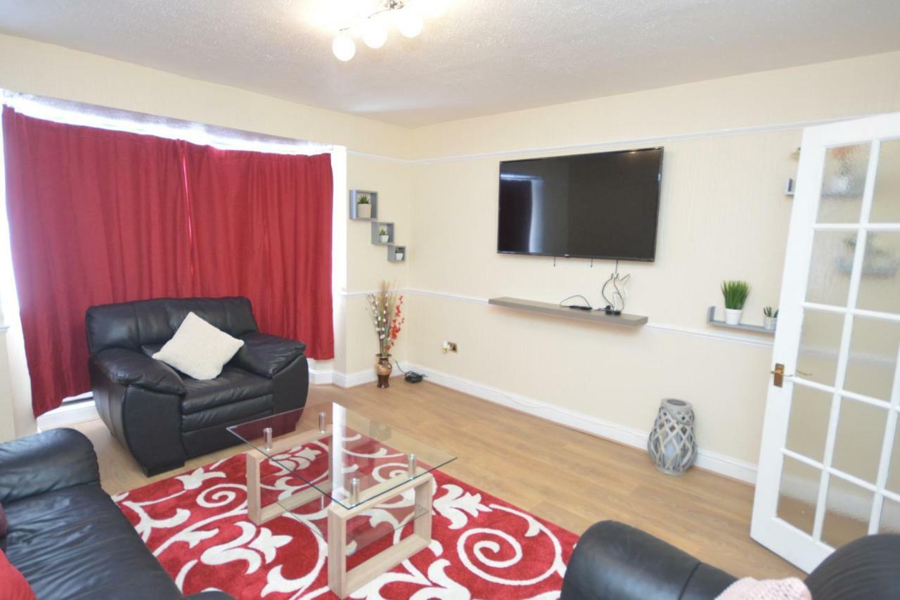 Four Bedroom Townhouse 12 Minutes Walk To Excel Exhibition Centre Londres Exterior foto