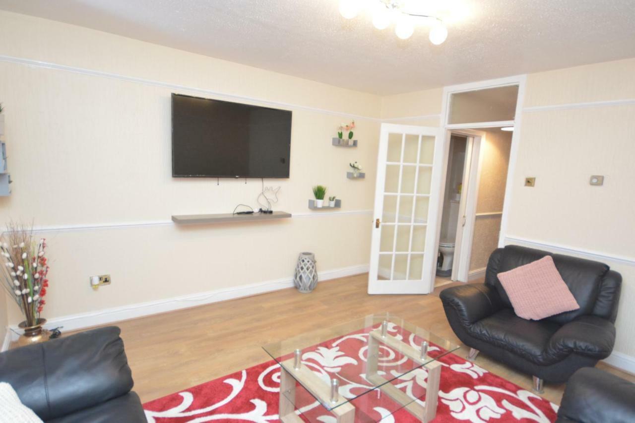 Four Bedroom Townhouse 12 Minutes Walk To Excel Exhibition Centre Londres Exterior foto